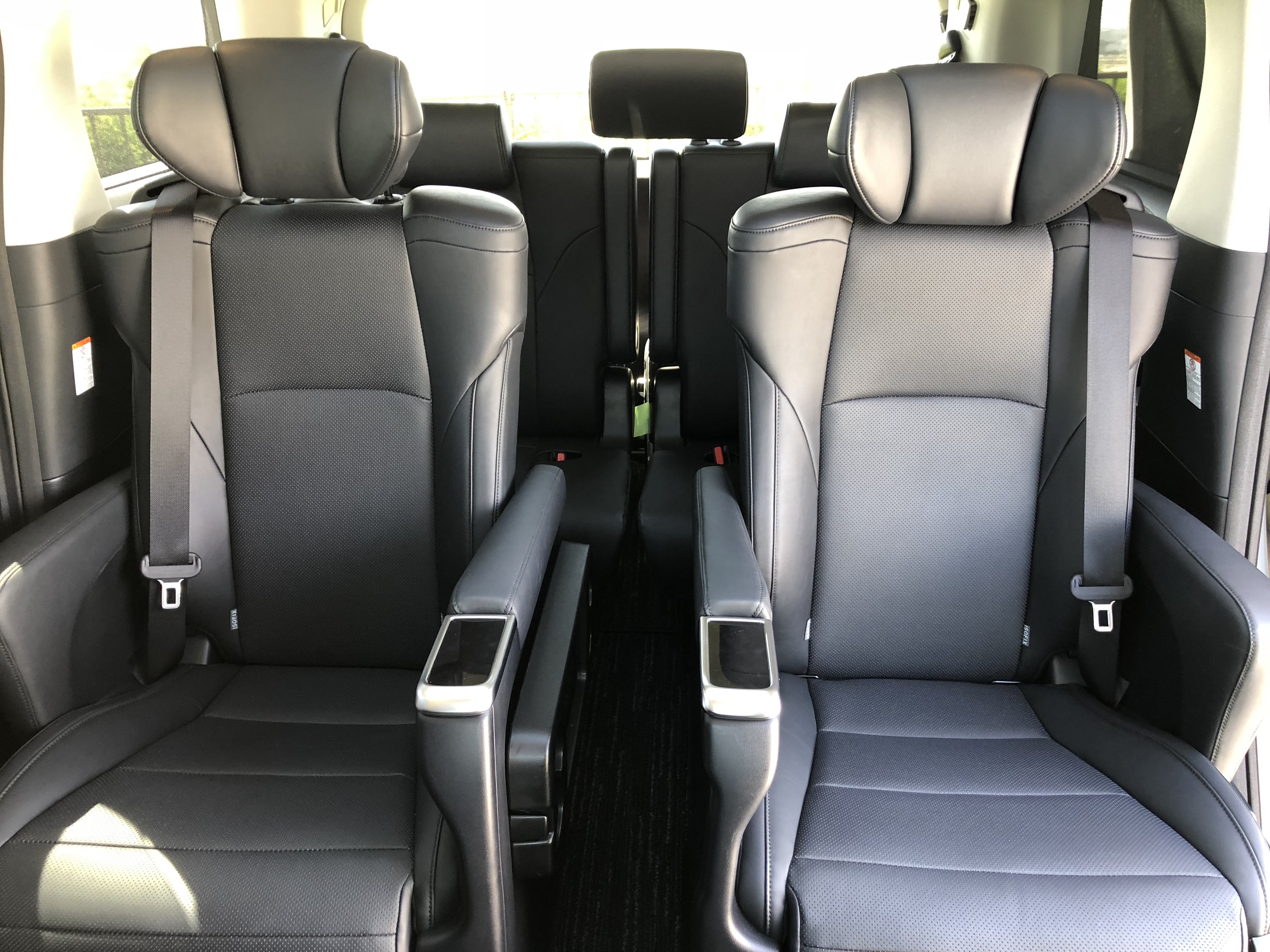 toyota alphard isofix